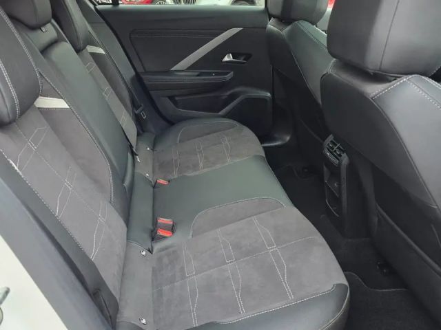 Opel Astra Sports Tourer Ultimate