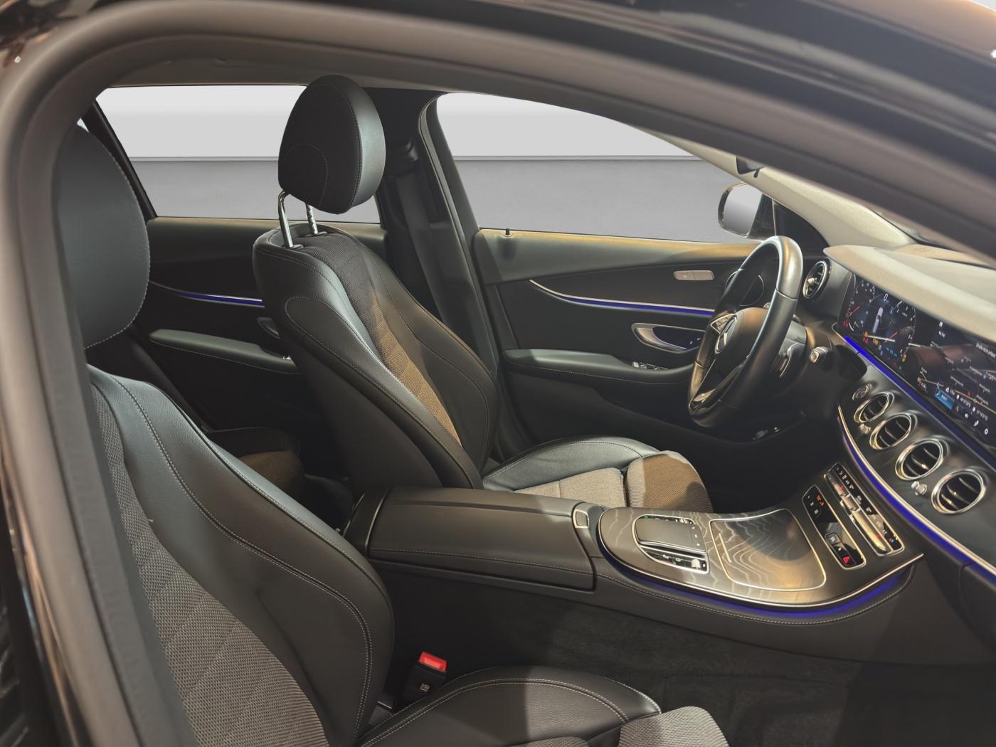 Mercedes-Benz E 220 AVANTGARDE E 220 d Estate