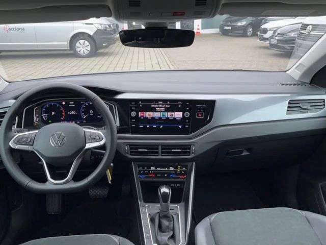 Volkswagen Polo 1.0 TSI DSG Style