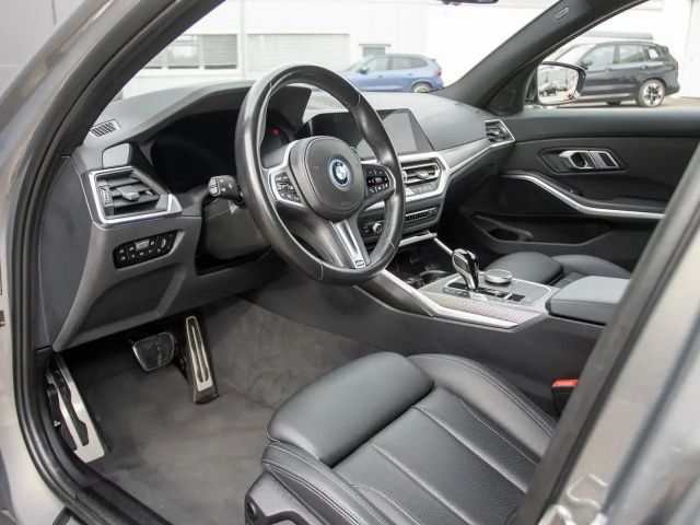 BMW 330 330e M-Sport Touring