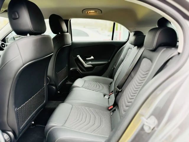 Mercedes-Benz A 180 Progressive