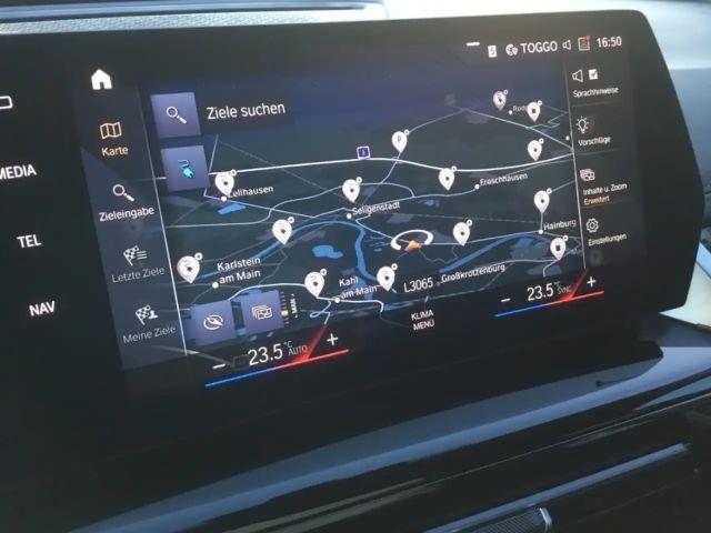 BMW iX1 Sedan xDrive