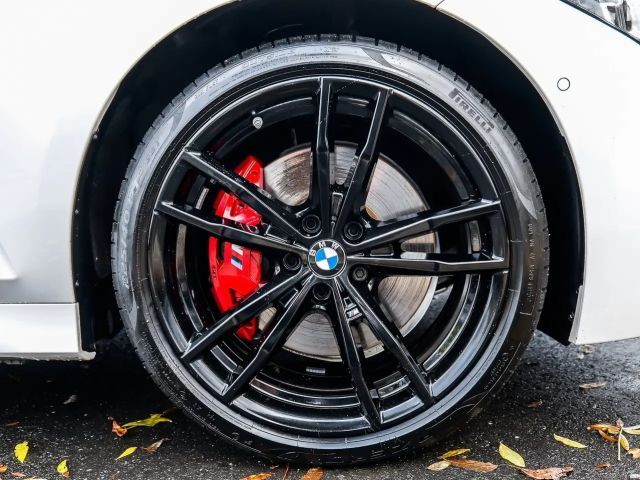 BMW 330 330i M-Sport Sedan xDrive