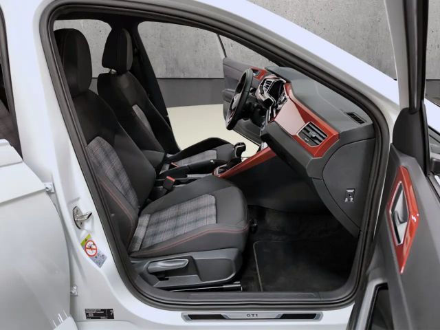 Volkswagen Polo 2.0 TSI DSG GTI