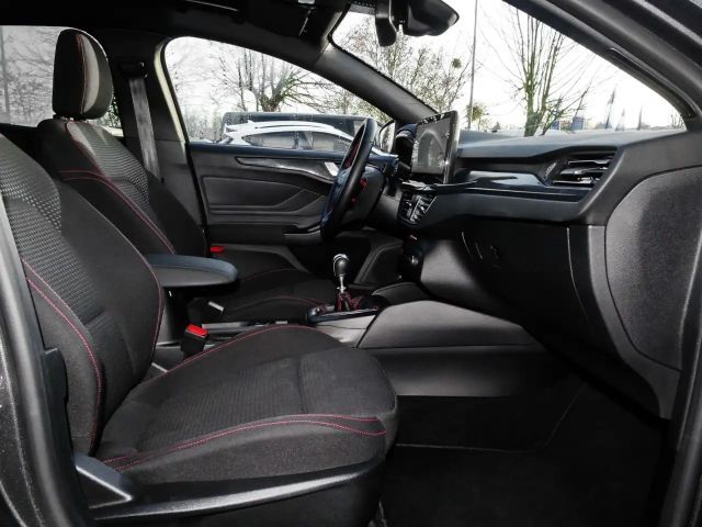 Ford Focus EcoBoost ST Line