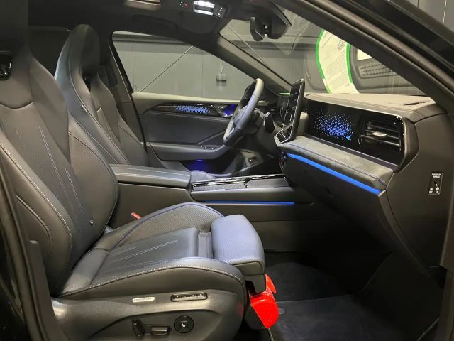 Volkswagen Passat 4Motion R-Line Variant