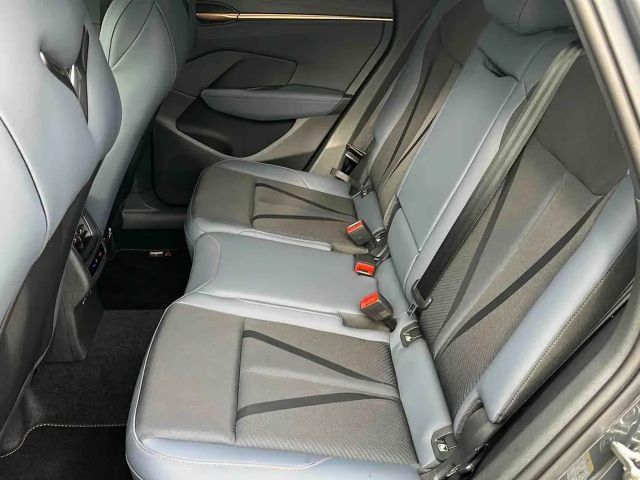 Cupra Terramar 1.5 e-Hybrid