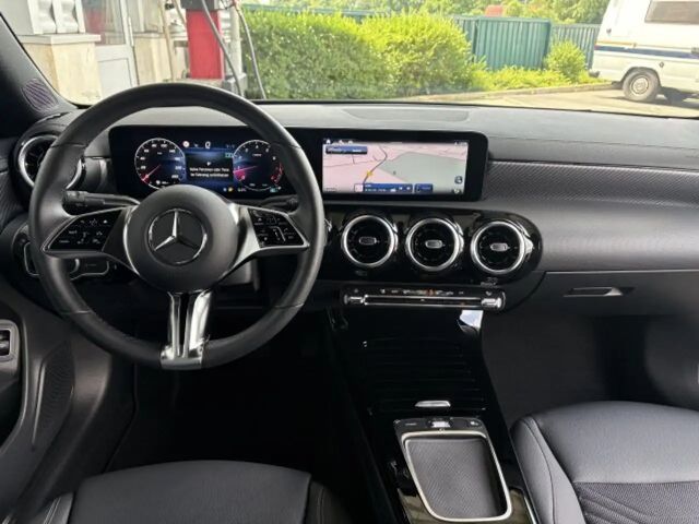 Mercedes-Benz CLA 180 Coupé Progressive