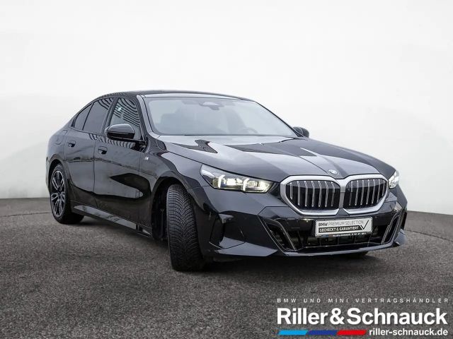 BMW 520 520i M-Sport Sedan
