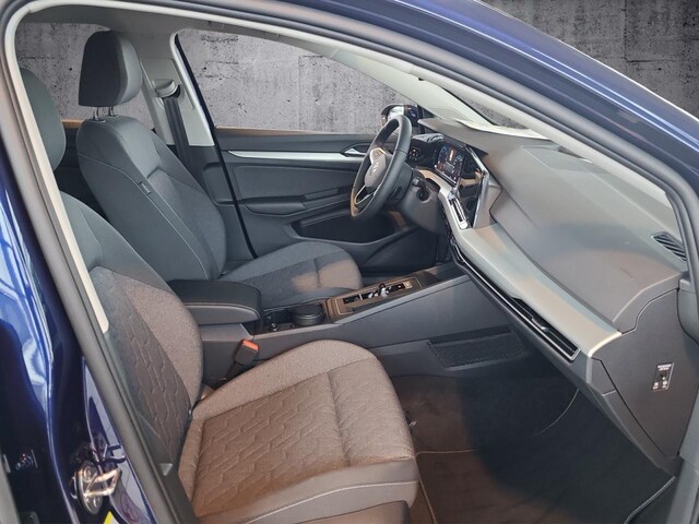 Volkswagen Golf Life Variant