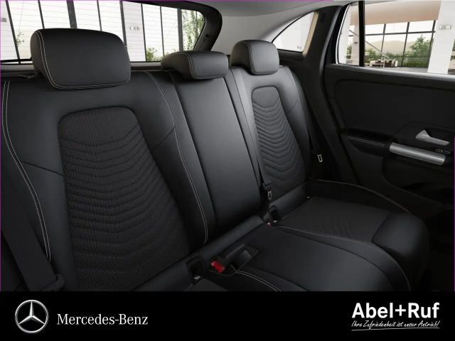 Mercedes-Benz GLA 180 Progressive