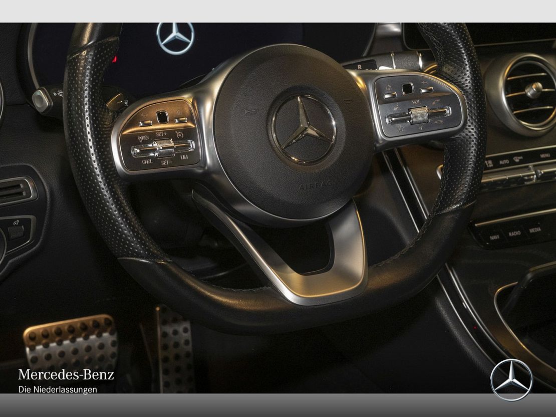 Mercedes-Benz C 200 AMG Line Cabriolet