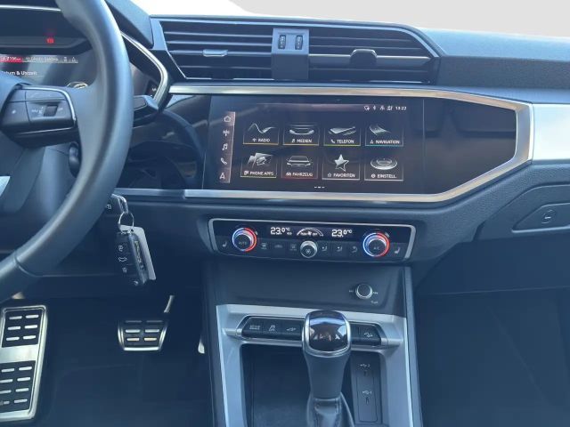 Audi Q3 45 TFSI Hybride