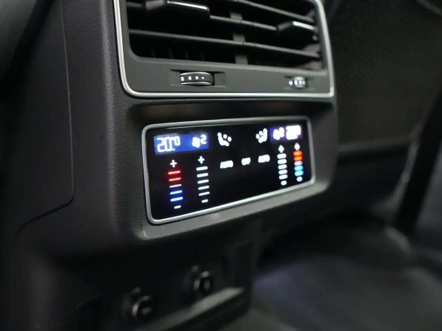 Audi RS Q8 305 KMH MATRIX LUFT KERAMIK CARBON RAUT