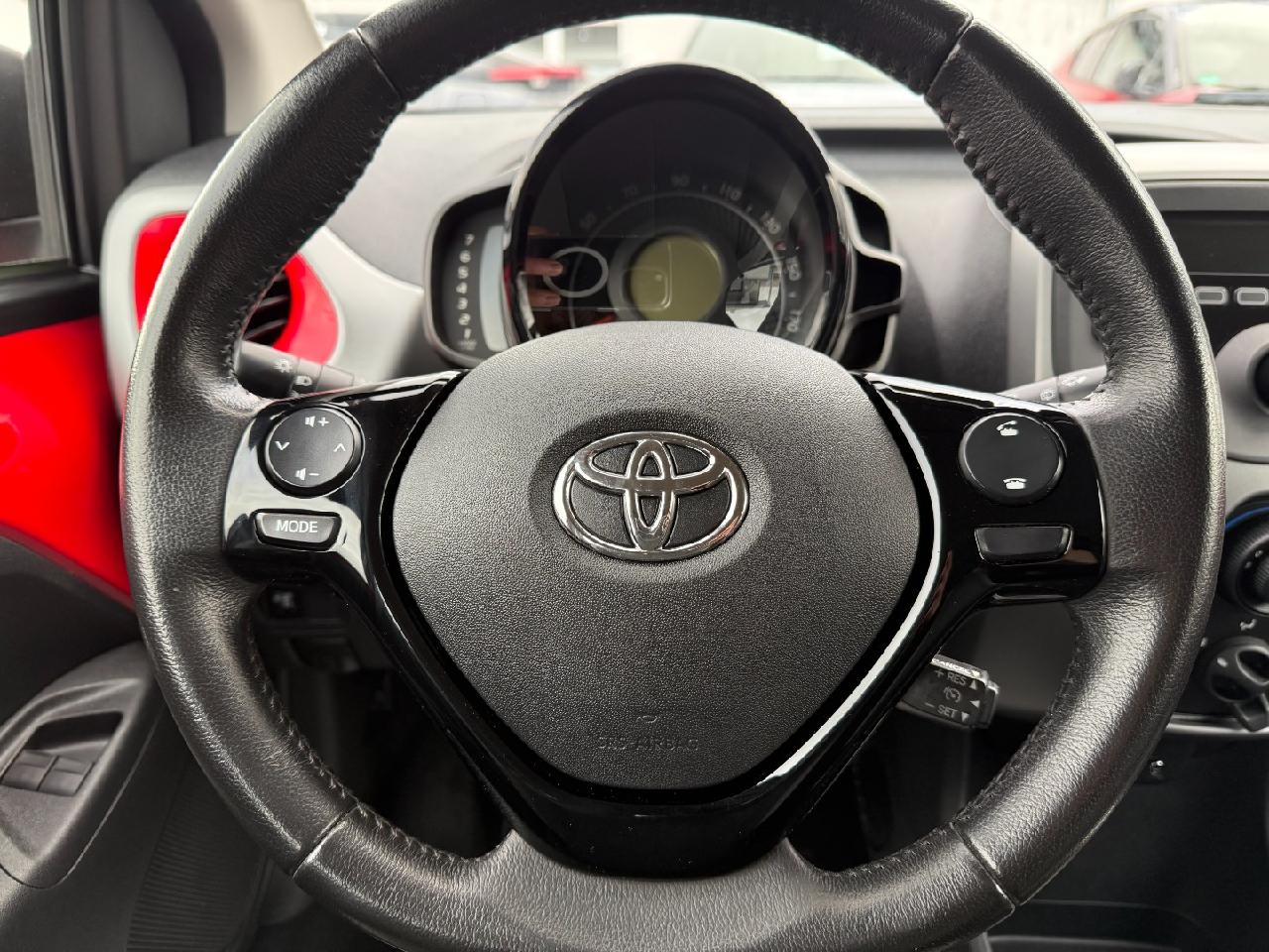 Toyota Aygo 5-deurs Play X-play