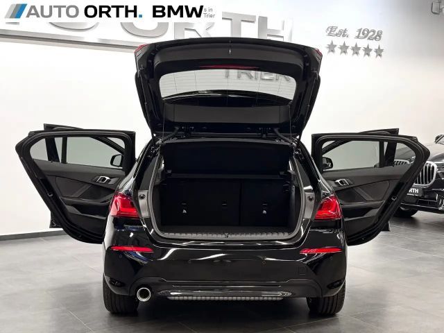 BMW 118 118i Sedan Sport Line