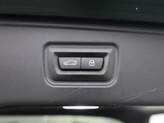 BMW M5 FROZEN DEEP GREEN - UNIEK - 40 GRAM CO2