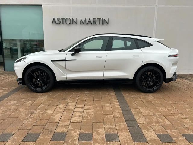 Aston Martin DBX V8