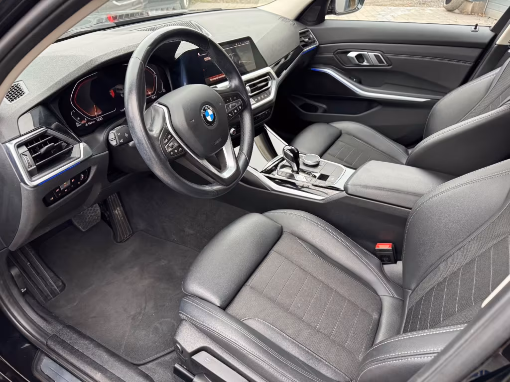 BMW 320 320d Sport Line xDrive