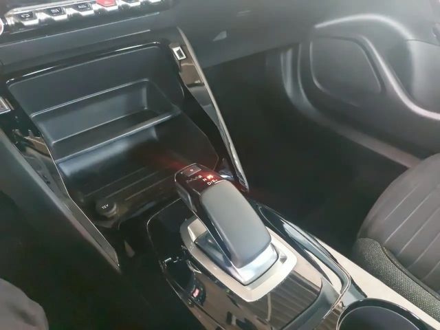 Peugeot E-2008 Active Pack