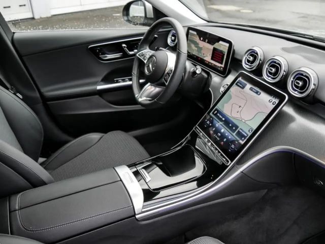 Mercedes-Benz C 180 AVANTGARDE Sedan