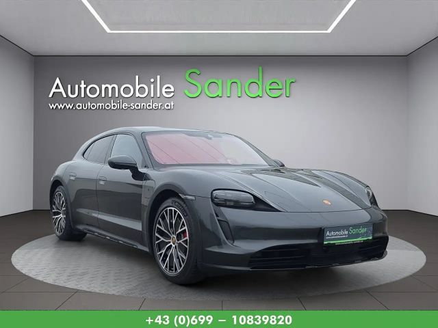 Porsche Taycan 4S Cross Turismo