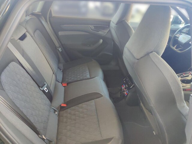 Audi A6 Avant Quattro S-Tronic