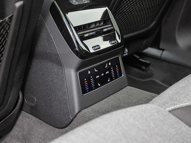 Audi A6 Avant Quattro S-Tronic