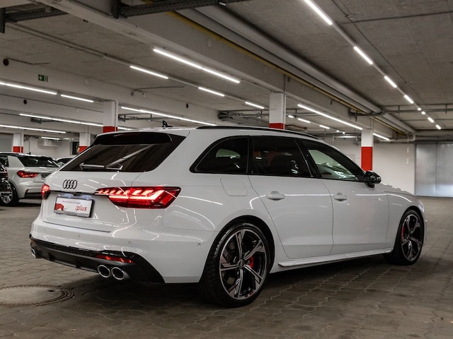 Audi S4 Avant Quattro