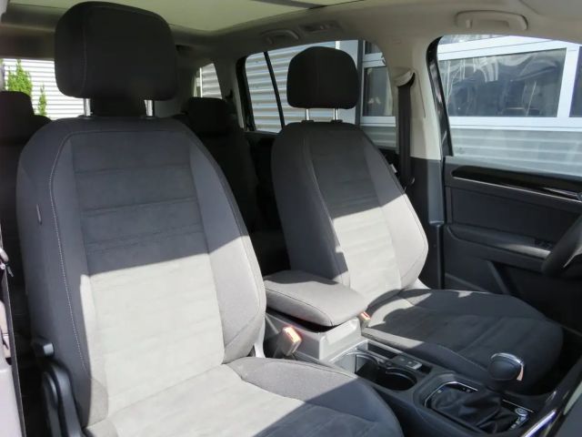Volkswagen Touran 1.5 TSI DSG Highline