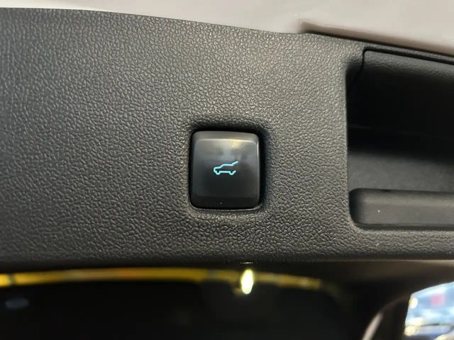 Ford Kuga Plug in Hybrid ST Line X