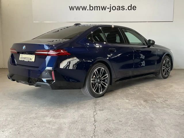 BMW 520 520i M-Sport Sedan