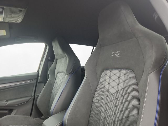 Volkswagen Golf DSG R-Line Style