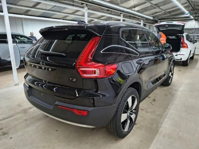 Volvo XC40 Momentum T3
