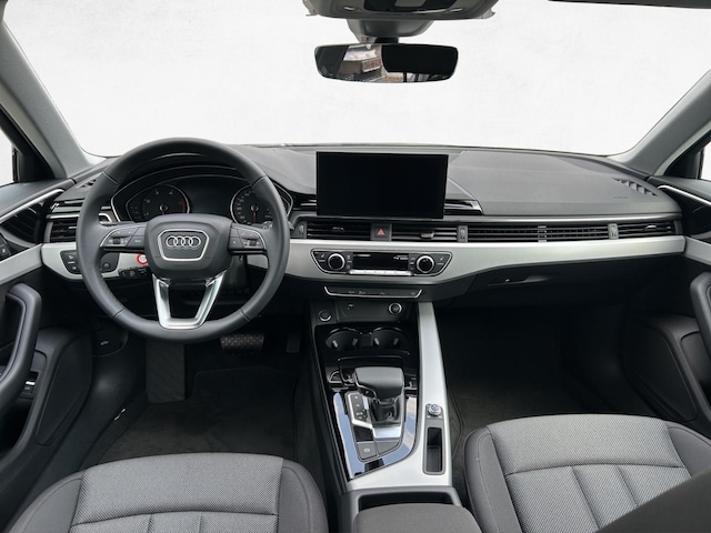 Audi A4 30 TDI S-Tronic Sedan