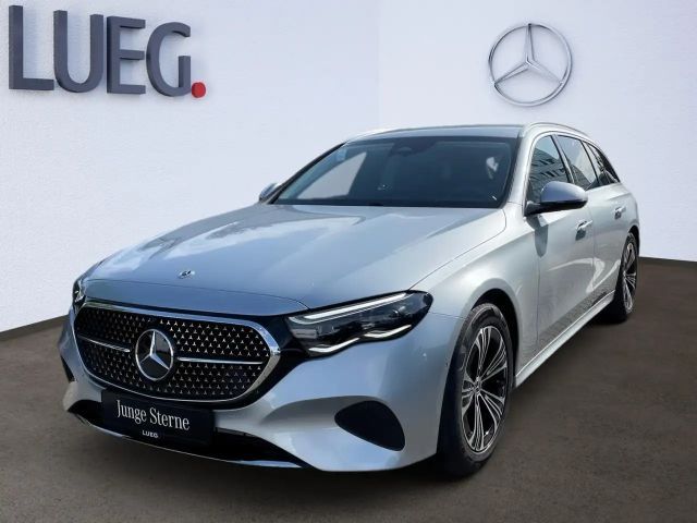 Mercedes-Benz E 200 AVANTGARDE Estate