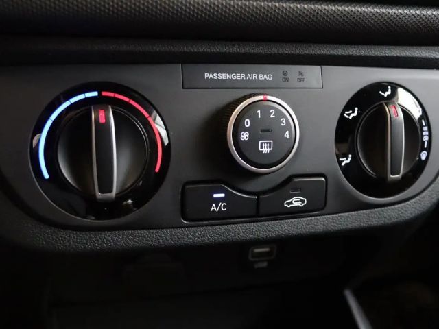 Hyundai i10 Connect