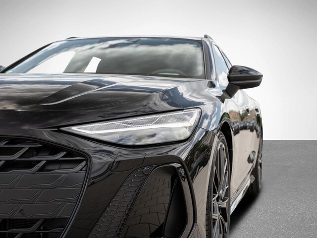 Audi A6 Avant Quattro S-Tronic