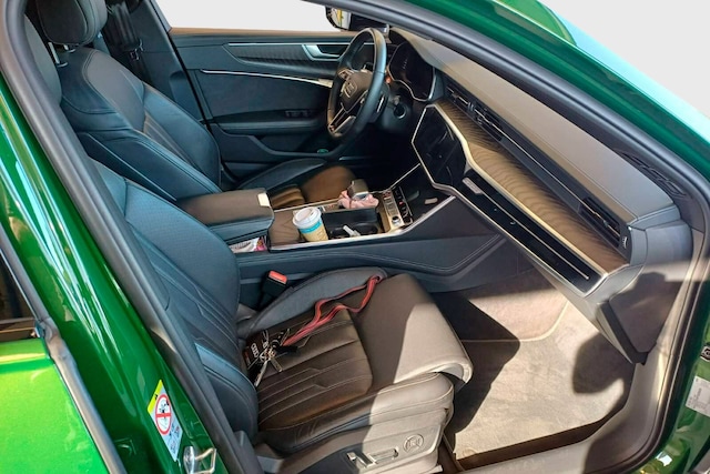 Audi S6 Avant Quattro