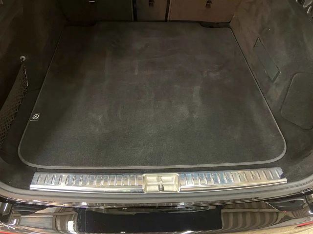 Mercedes-Benz E 200 AVANTGARDE Estate