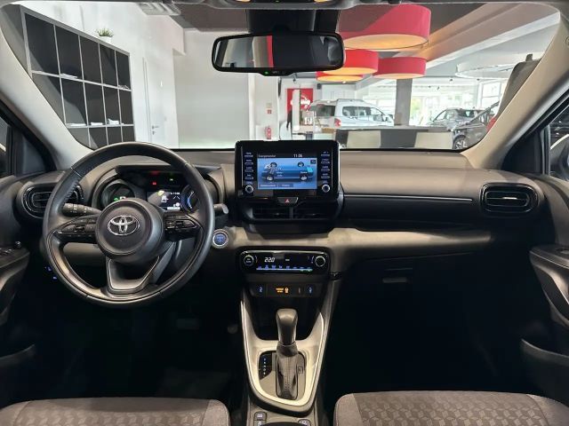 Toyota Yaris Hatchback Hybride Team D