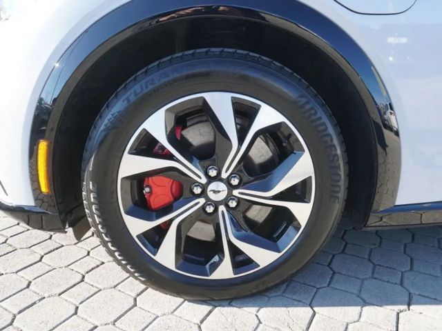 Ford Mustang Mach-E AWD Extended range