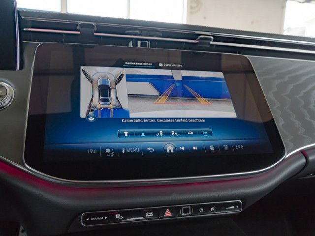 Mercedes-Benz E 200 AMG Line Sedan