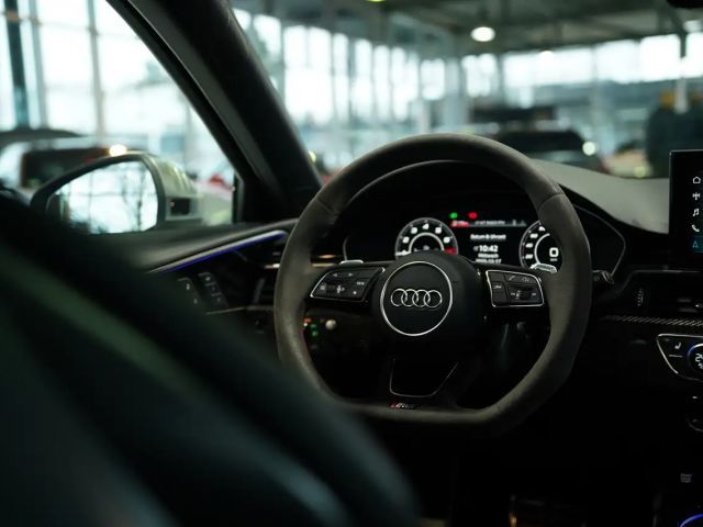 Audi RS4 Avant Quattro