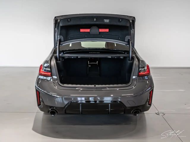 BMW 330 330i M-Sport Sedan xDrive