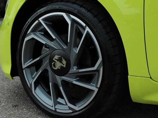 Abarth 500e Cabrio Scorpionissima
