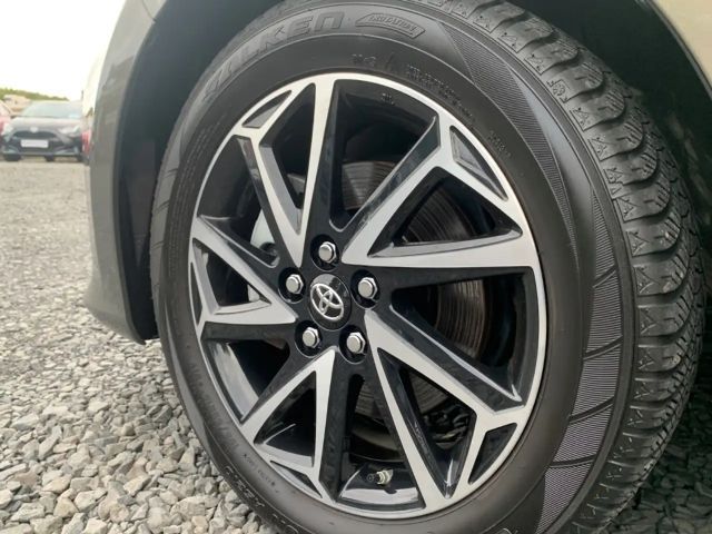 Toyota Yaris Hatchback Team D