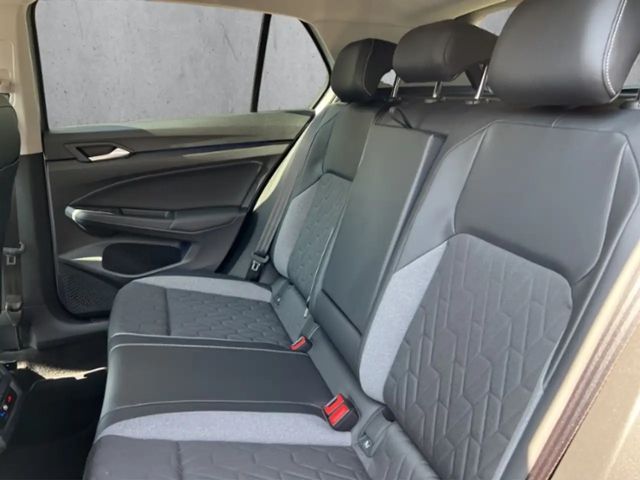 Volkswagen Golf 1.5 eTSI Golf VIII