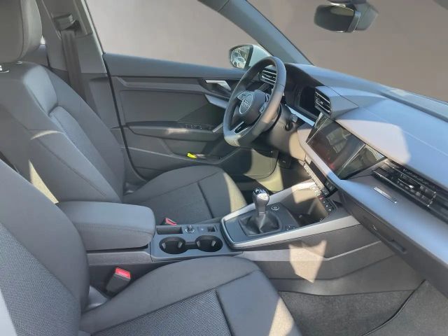 Audi A3 30 TFSI Sedan