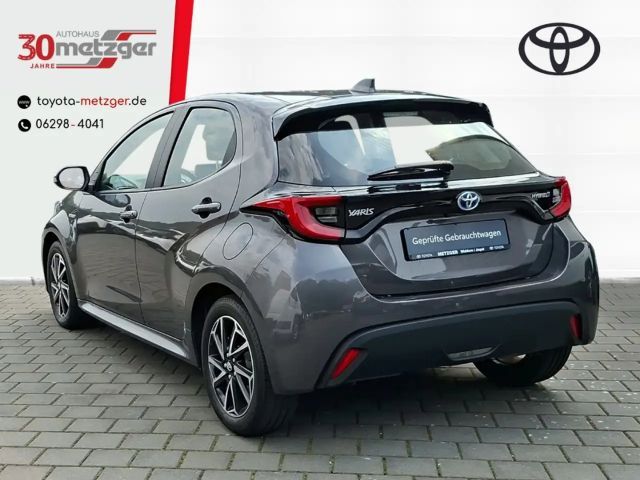 Toyota Yaris Hatchback Hybride Team D